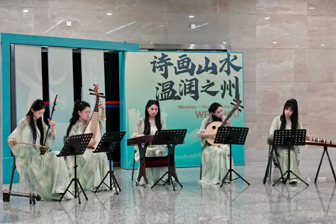出发有彩蛋，落地有热茶，这个中秋温州机场双场温柔上线 - 配图9